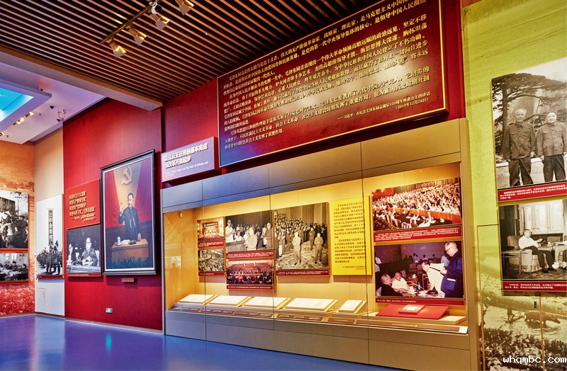  　　1981年6月，党的十一届六中全会通过了《关于建国以来党的若干历史问题的决议》，科学总结了新中国成立以后社会主义革命和建设的历史经验，充分体现了党中央的远见卓识和政治上的成熟。图为中国共产党历史展览馆中的相关展陈。 中国共产党历史展览馆供图