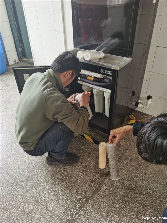 A15FCE58545E8B8DAC2CF30C420D2D59